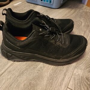 Norti v8 black sneakers